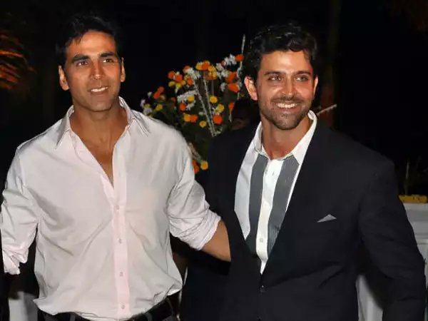Hardyrajput07's tweet photo. Wishing to the most hardworking, 
From comedy to action to thrillers movies, KHILADI AKSHAY a very happy birthday from HRITHIK FANS..
Hope u will reach more milestones in the Future!! @akshaykumar
#HappyBirthdayAkshayKumar https://t.co/XT3MRiGebq