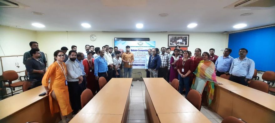 KiitSoee's tweet photo. KIIT School of Electrical Engineering organised Debate competition to commemorate Teacher's Day today ie Wednesday 07/09/2022 in the Conference hall...Mr. Anubhav from 7th semester was adjudged as the winner..
#electricalkiit #SchoolofElectricalEngineering #KIIT #Bhubaneswar https://t.co/WKz8eIGGI6