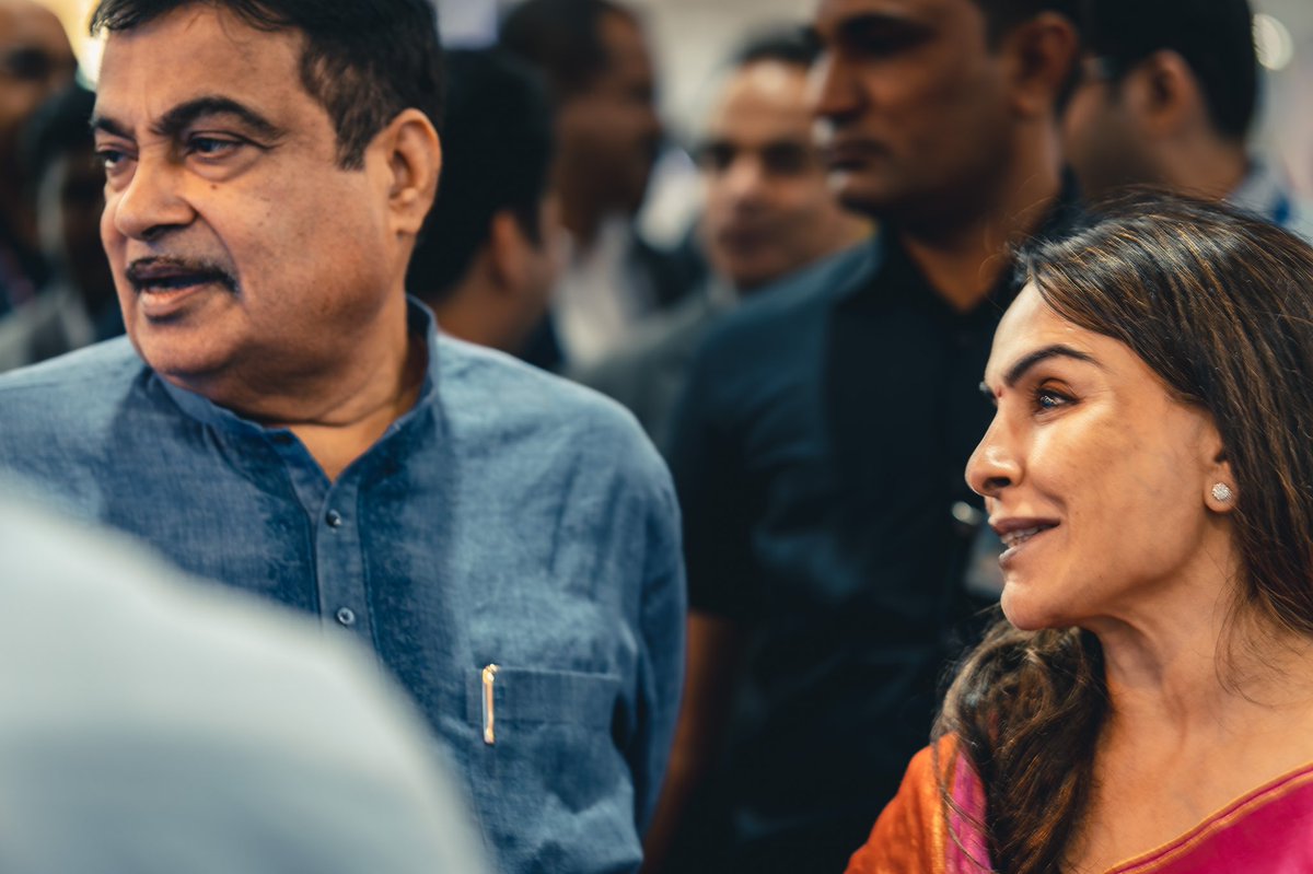 HarjinderTalwar's tweet photo. Gratitude to the Hon’ble Minister @nitin_gadkari ji for visiting and interacting with us and for giving the #Comvision team an opportunity to showcase our initiatives and projects at the #Manthan expo in #Bengaluru yesterday. @MORTHIndia @NHAI_Official https://t.co/jNeikWzrcV