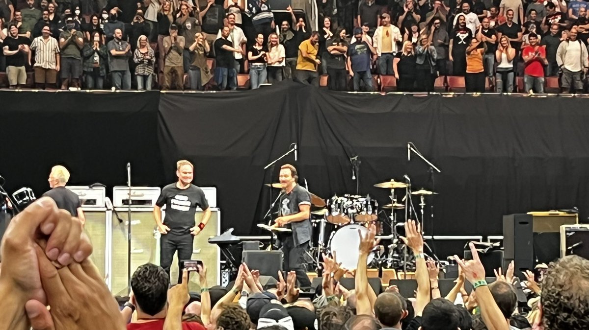 _maler_meister_'s tweet photo. #pearljam #toronto #pearljamlive2022 https://t.co/sh2nSZZUn8