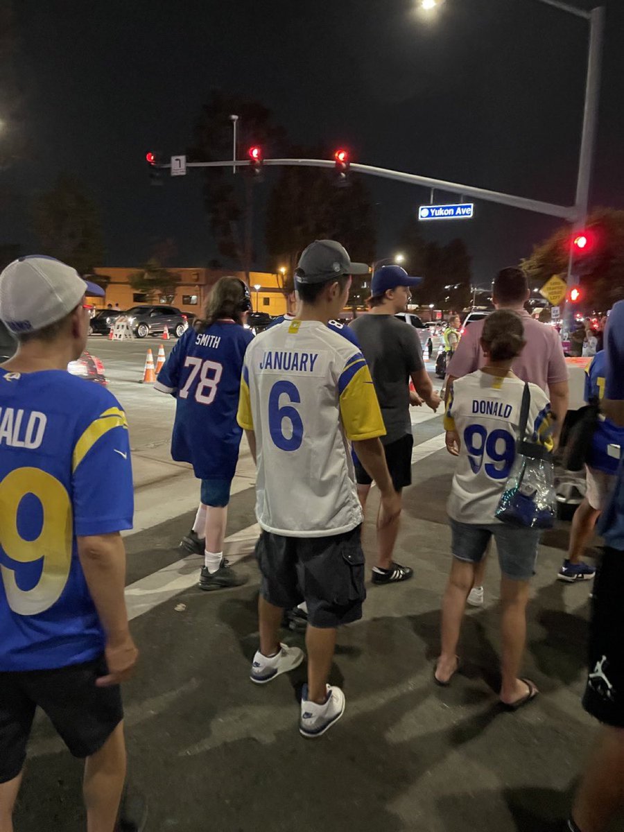 NFL Memes tweet media