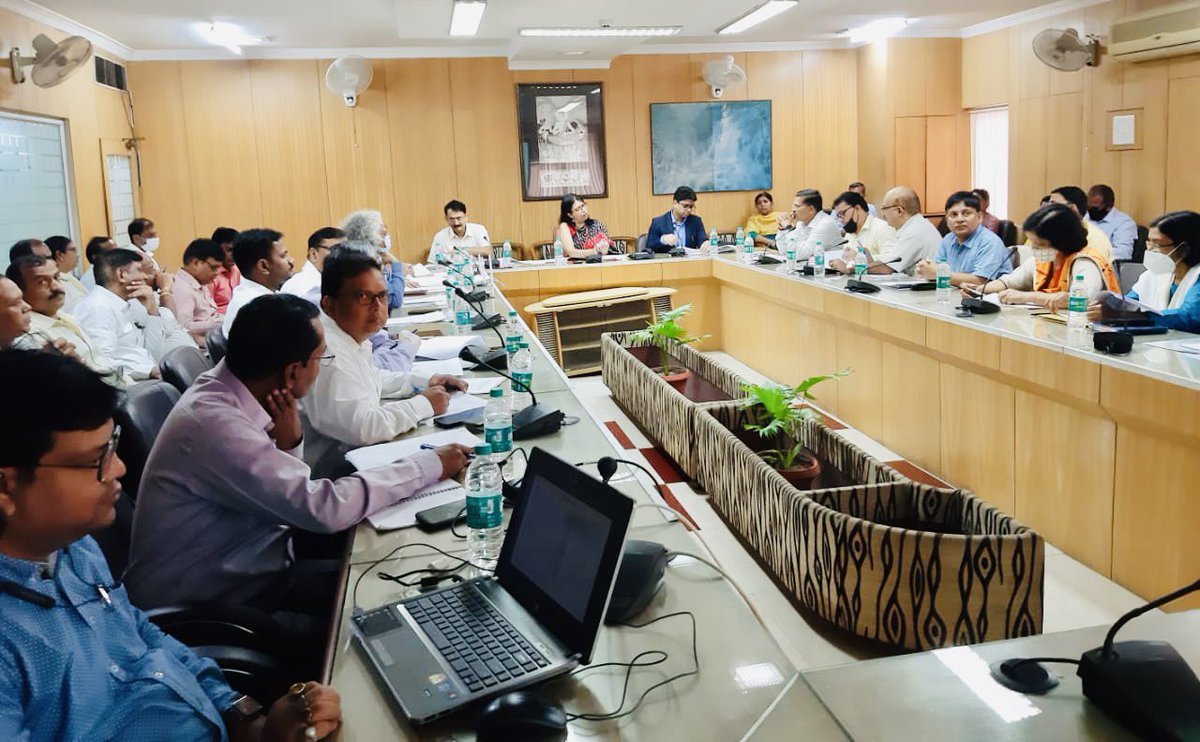 SanyuktaSam1's tweet image. लखनऊ में #SDGIndiaIndex की कार्यशाला आयोजित करते हुए सभी 35 विभागों के साथ #SDG Reform Action Plan की रूपरेखा पर चर्चा और गहन समीक्षा की ! उत्तर प्रदेश -सतत विकास लक्ष्यों में ठोस प्रयासों से अग्रणी रहेगा !