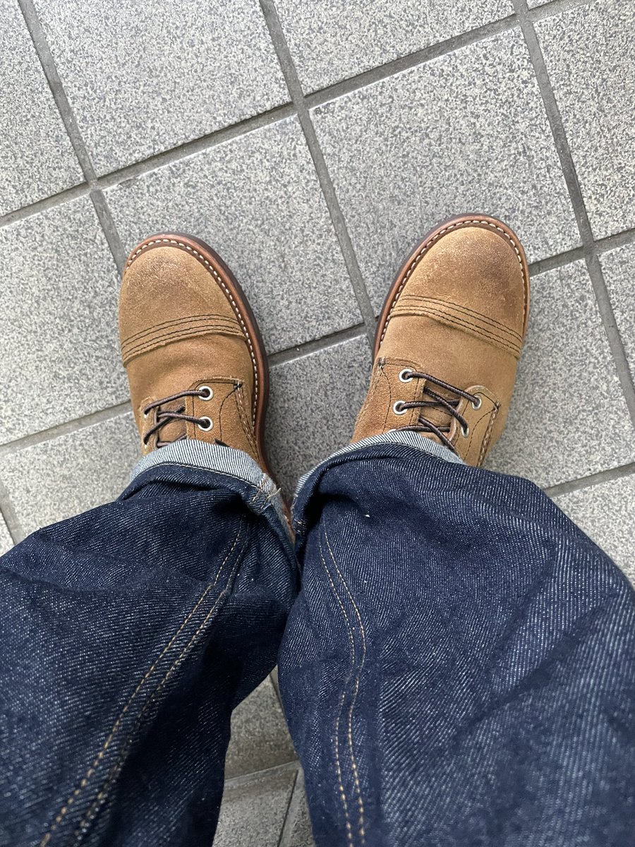 htsuno's tweet photo. 今日はアイアンレンジャー。
特に意味はないけどこれが履きたくなったので😓
ミュールスキナーはカッコいいな〜
デニム他全体的なコーデは銀座のママ(飲み屋じゃなくて洋服屋さんの)の真似。

#redwing
#ironranger
#ironranger8083
#アイアンレンジャー
#アイアンレンジャー8083
#diesel
#dmacs https://t.co/u0EYNCIBIb
