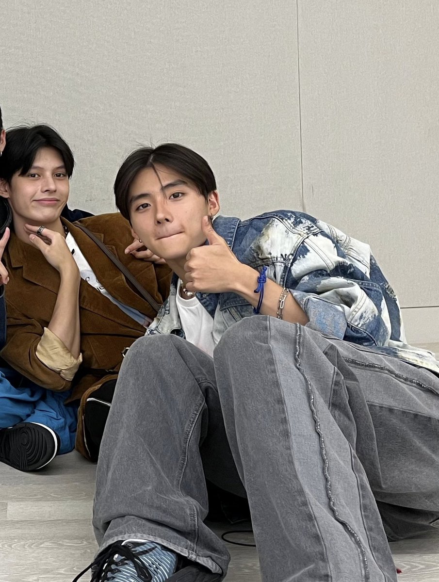 jamwon_2's tweet photo. they are both handsome
james & sangwon 💝
#jamwon #제임스 #상원 #james #sangwon #zhaoyufan #leesangwon
#트레이니에이 #TraineeA #Trainee_a #alonersassociation https://t.co/N4CWKhJQl4