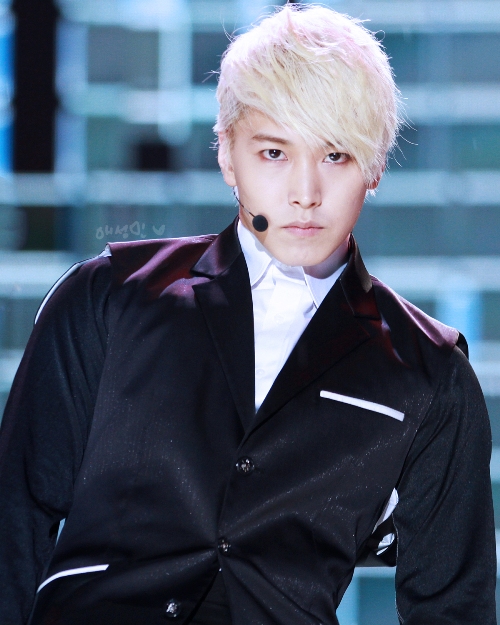 Hourly Ming tweet media