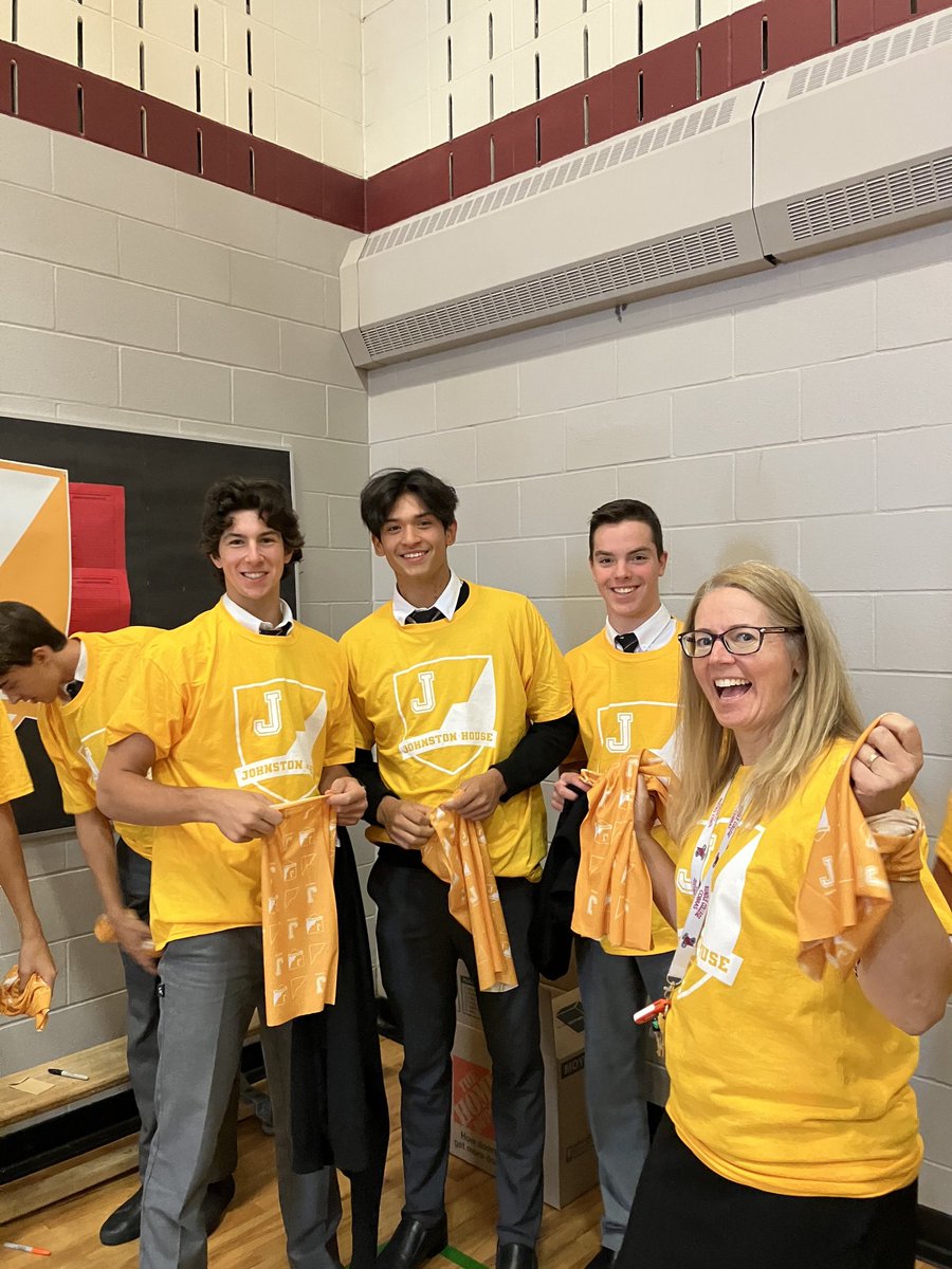 <a href="/rundlesrhigh/">@RundleSrHigh</a> <a href="/rundlecollege/">Rundle Schools</a> House Team Reveal Day!!