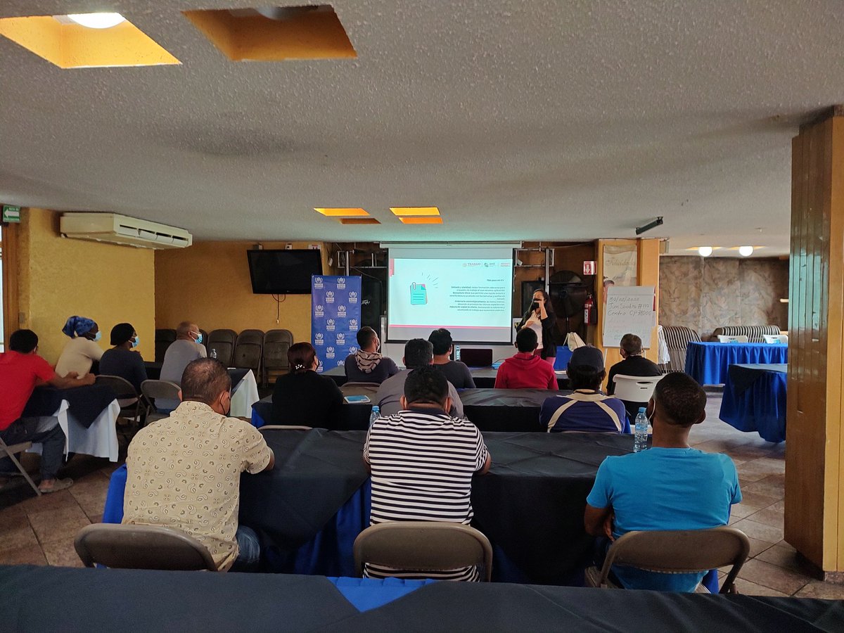 LiliaZalasar's tweet photo. Hoy en @AcnurMexico #SLP 
1. Estuvimos en la Feria Nacional del Empleo para la inclusión Laboral de la Juventud de la @STPSSLP
2. Tuvimos una capacitación para la inclusión laboral de personas refugiadas, impartido por @SNESanLuis 
3. Acompañamos a entrevistas de trabajo.🤗 https://t.co/A9hpNiWEni