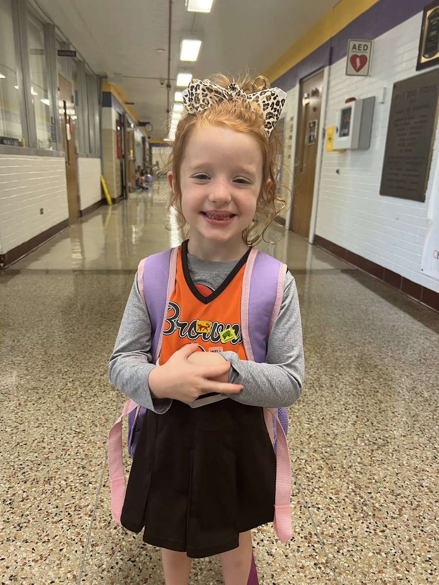 CampbellNatt's tweet photo. Preschool is ready to see a Browns win this weekend to start the new season 🏈 🧡🤎 @AVONELC https://t.co/RWX1GJNXic