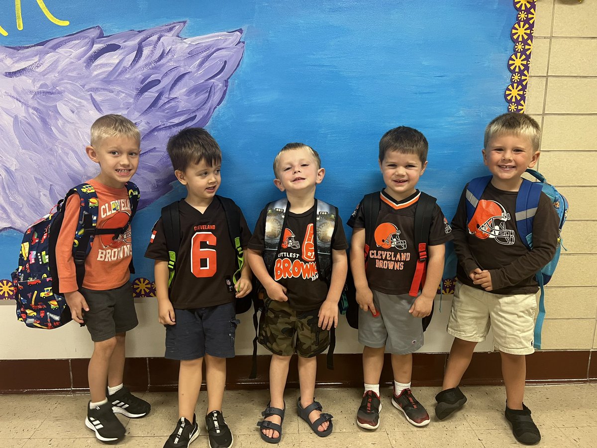 CampbellNatt's tweet photo. Preschool is ready to see a Browns win this weekend to start the new season 🏈 🧡🤎 @AVONELC https://t.co/RWX1GJNXic
