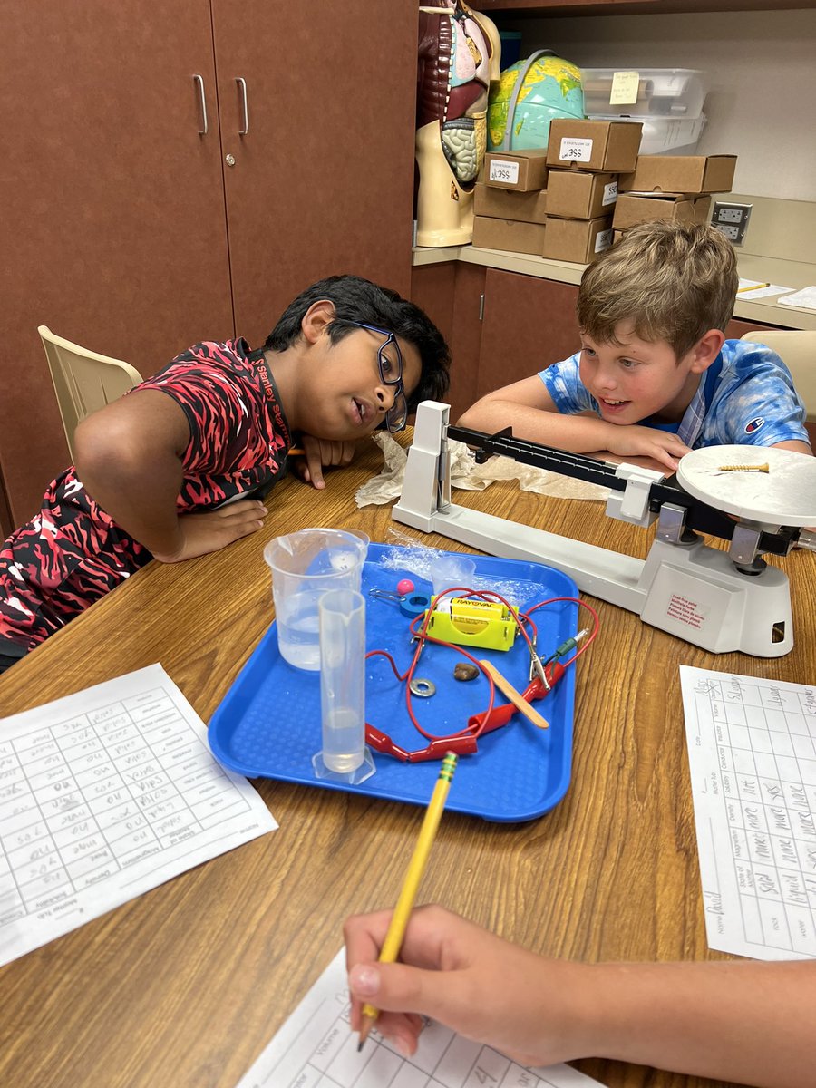 lmp1zz0's tweet photo. Lots of hands on learning going on in our science lab! I loved seeing my 5th graders engaged and exploring the physical properties of matter 🧪@StanleyStampede #ilovesse https://t.co/fVGhgV3siK