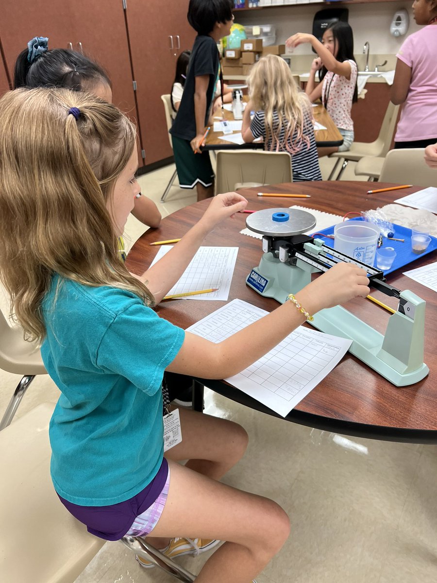 lmp1zz0's tweet photo. Lots of hands on learning going on in our science lab! I loved seeing my 5th graders engaged and exploring the physical properties of matter 🧪@StanleyStampede #ilovesse https://t.co/fVGhgV3siK