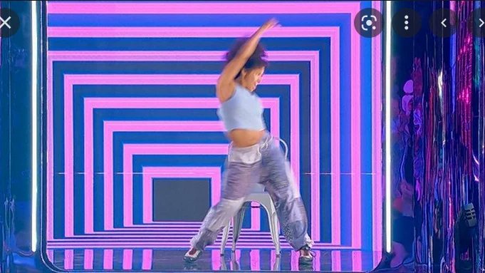 Dancing with Myself by Shakira tweet media