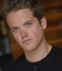 Happy 37th birthday to Justin Bradley! The voice actor who played Arthur Read from Arthur Season 6. 