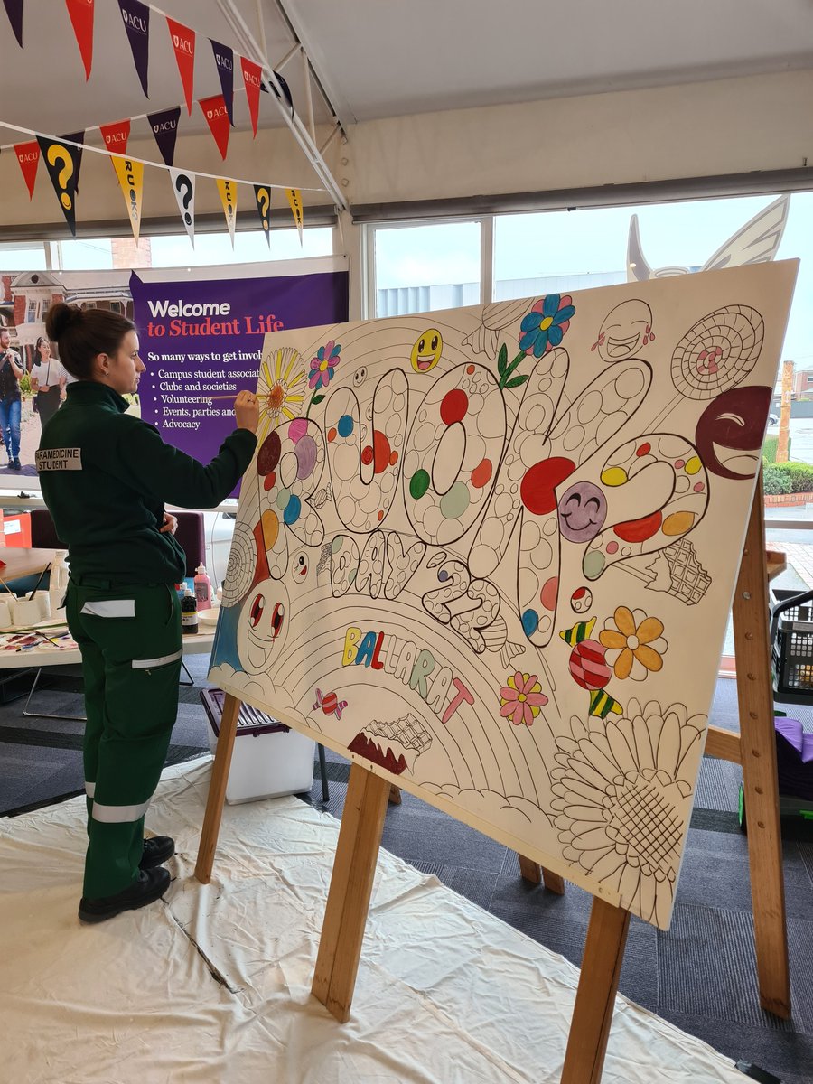 ACUSport_'s tweet photo. Around the grounds for #RUOKDay2022 

Some great conversations. Always energising to see so many faces, and puppies, on our campuses 

#experiencemore https://t.co/TbxLJcdGYK
