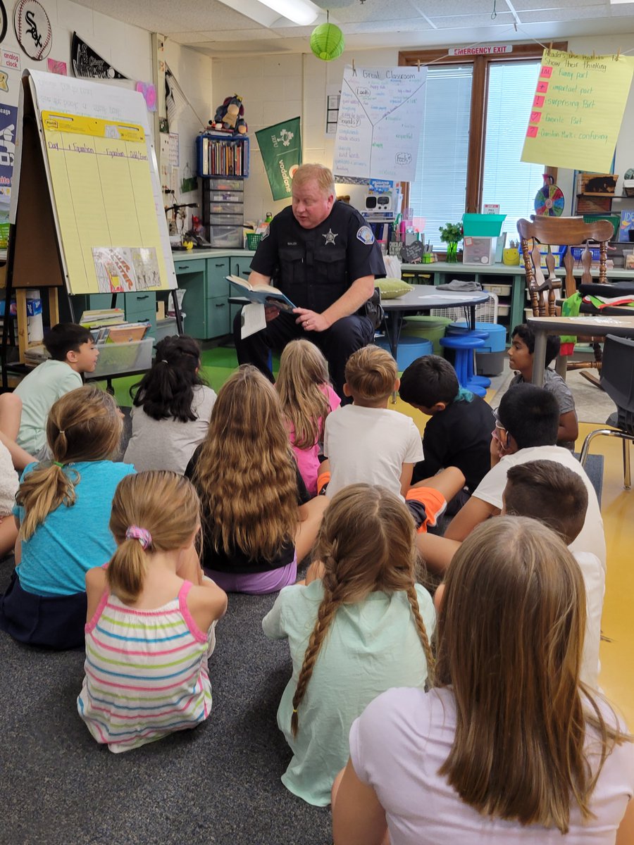 Griffin0515's tweet photo. Thanks to Officer Mallek from @ElkGrovePD for being our secret reader. He read from the book Wonder and talked to us about the importance of treating others how we want to be treated. https://t.co/OEgm11RF6Q