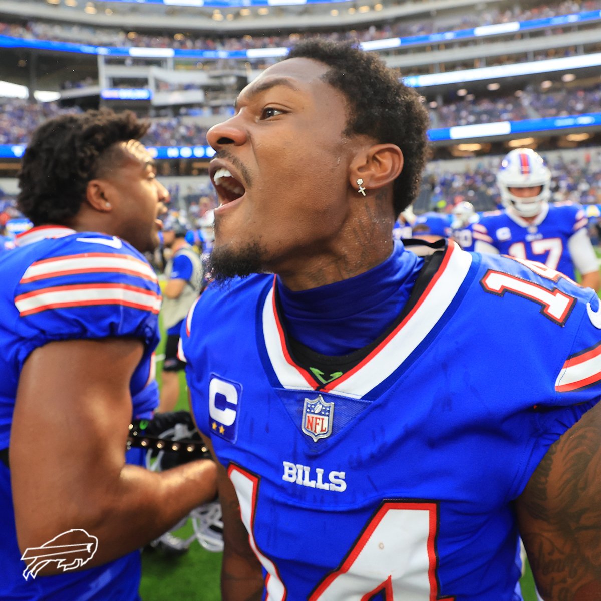 BuffaloBills's tweet photo. Them boys be HYPE. 😤

#BUFvsLAR | #BillsMafia https://t.co/hSI17IpLDJ