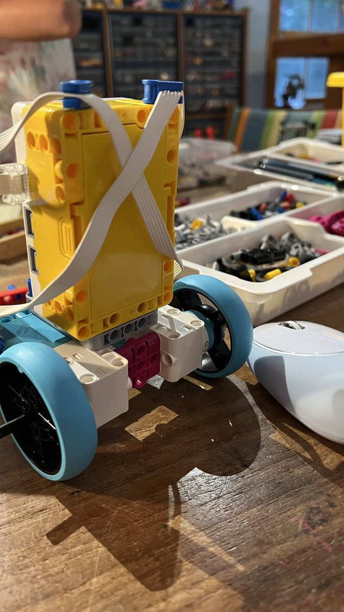 FLL7407CAKEBATTERS tweet media