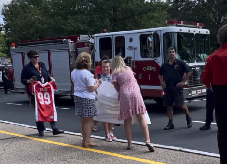 JWMartinSchool's tweet photo. Today, NAPD, NAFD, North Attleborough High School, and Brayden’s football team escorted Brayden Tryon into school today to celebrate his last cancer treatment! We are #TryonStrong! #LoveNorthSchools https://t.co/2fPyVeq1f7