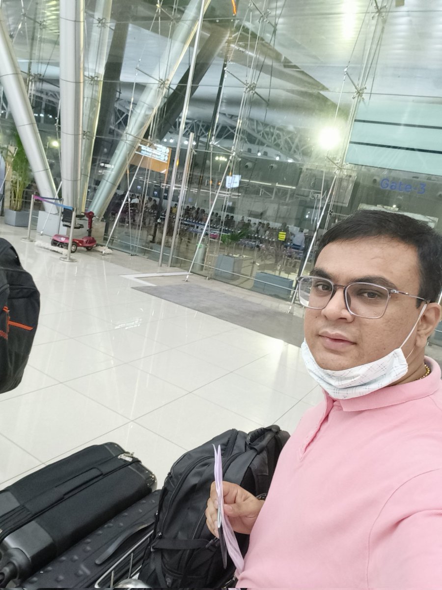 parth2468's tweet photo. Enroute to attend the #ShopifyUnite in London 🎡💂🏼‍♂️🇬🇧 🛫. 

If you are there, it's time to meet!  🤘🏻

See you on 12-13. 🛒🛒🛒

#ShopifyUnite22 #equestsolutions #shopify #event #london #unitedkingdom #shopifypartners, #shopifyagency #shopifyexperts #shopifydevelopers #shopifyplus https://t.co/JybKHAQnAA