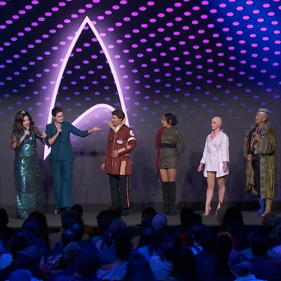 StarTrekOnPPlus's tweet photo. Thank you to everyone who joined us for #StarTrekDay! Today was packed with first-looks, celebrity guests, cosplayers, and more! What was your favorite moment from today's event? https://t.co/7362AD3zIO