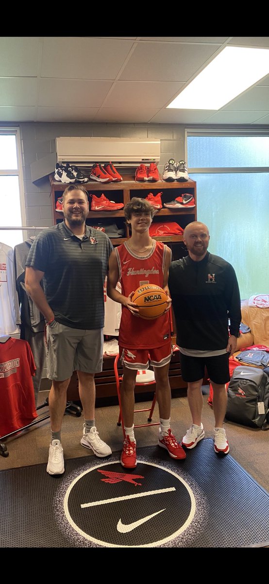 jake69468948's tweet photo. Had a great time visiting Huntingdon college this week. #hawkem @HChawksMBB https://t.co/0pIU1vpm4n