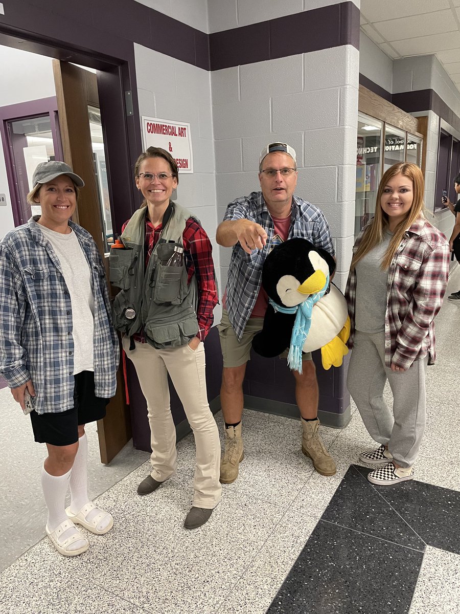 mellydenney's tweet photo. Alright so we might have liked @AdamSandler Day more than the students! We were laughing all day!
#bobbyboucher #waterboy #billymadison #homecoming2022 https://t.co/NiTmInSKmw
