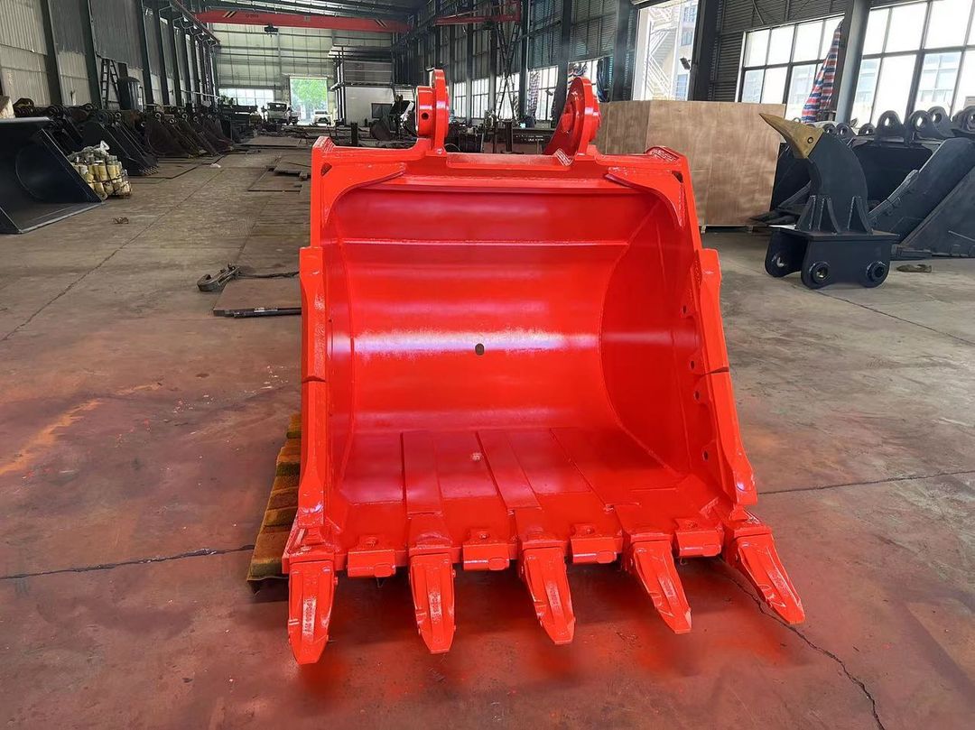 alex69649500's tweet photo. 日立ZX350バケット耐耗型日本向け出荷中?品質が良くて、お客様から再発注頂きました。
①容量:1.4方;②歯板NM50mm;③側板NM30mm;
#日立 #日立建機 #zx350 #重機修理 #建機修理 #解体工事中 #建機 #建機機械 #工事中 #バケット修理 #バケット #バケット修理加工製作 #バケットクローラー https://t.co/dSxwwuh5N1