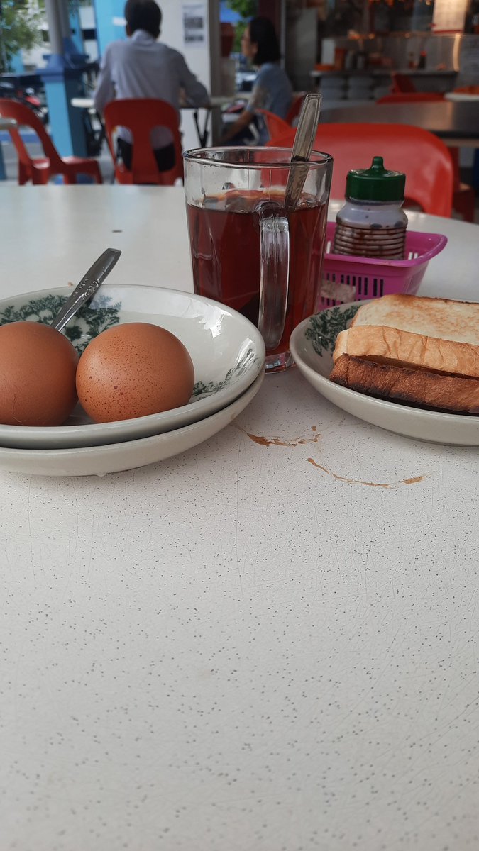 rusli_zek's tweet photo. Sarapan sedulurr https://t.co/uPGiCTECbO