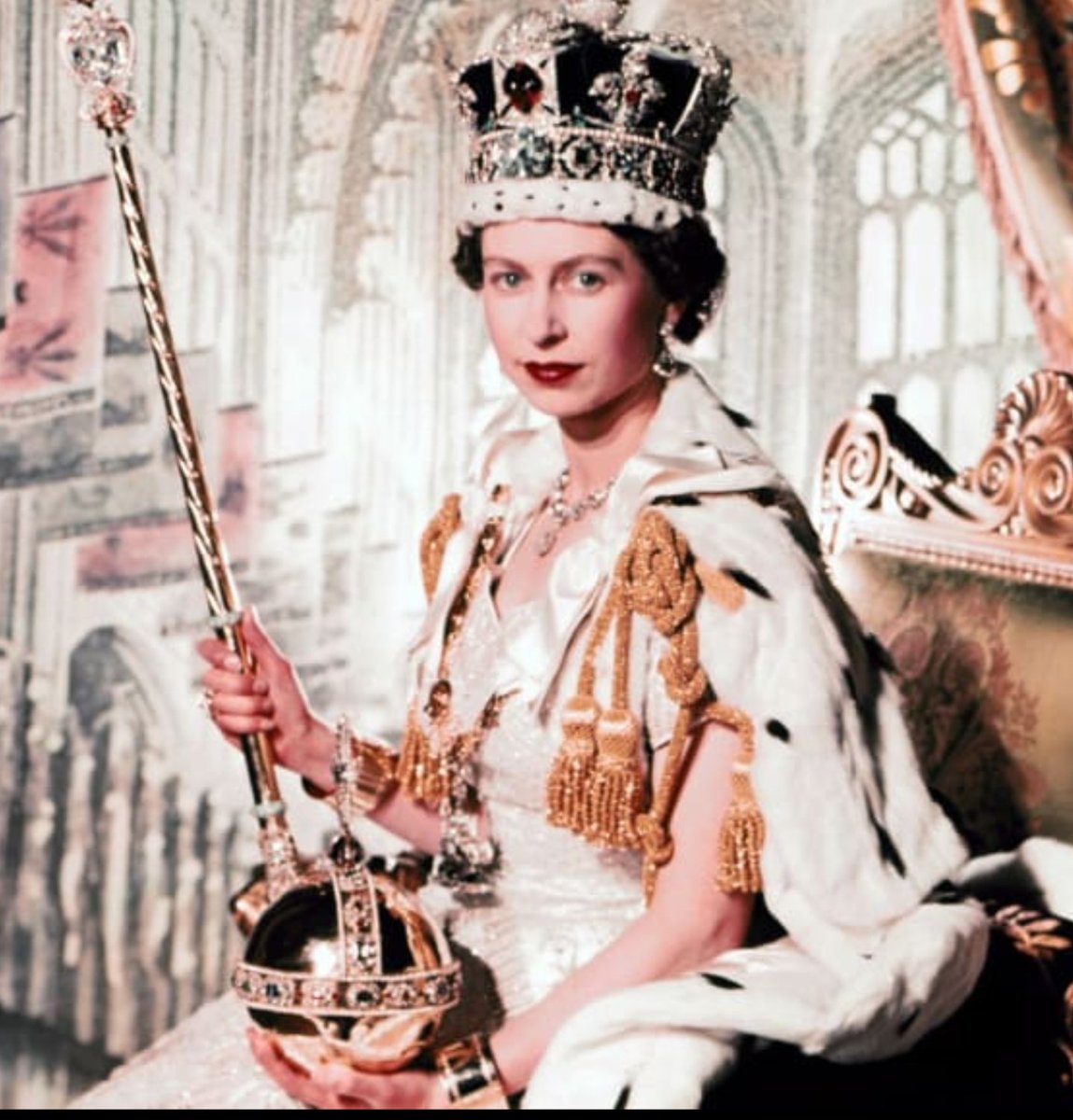 AllMotorSportUK's tweet photo. I'd like to think, that every UK citizen, and former monarch that's passed away and are in heaven above have been standing at the pearly gates today to give our beloved Queen the guard of honour that she truly deserves. What a fitting tribute that would be. RIP Elizabeth II ❤️🙏🏻 https://t.co/RIdjRtf7DM