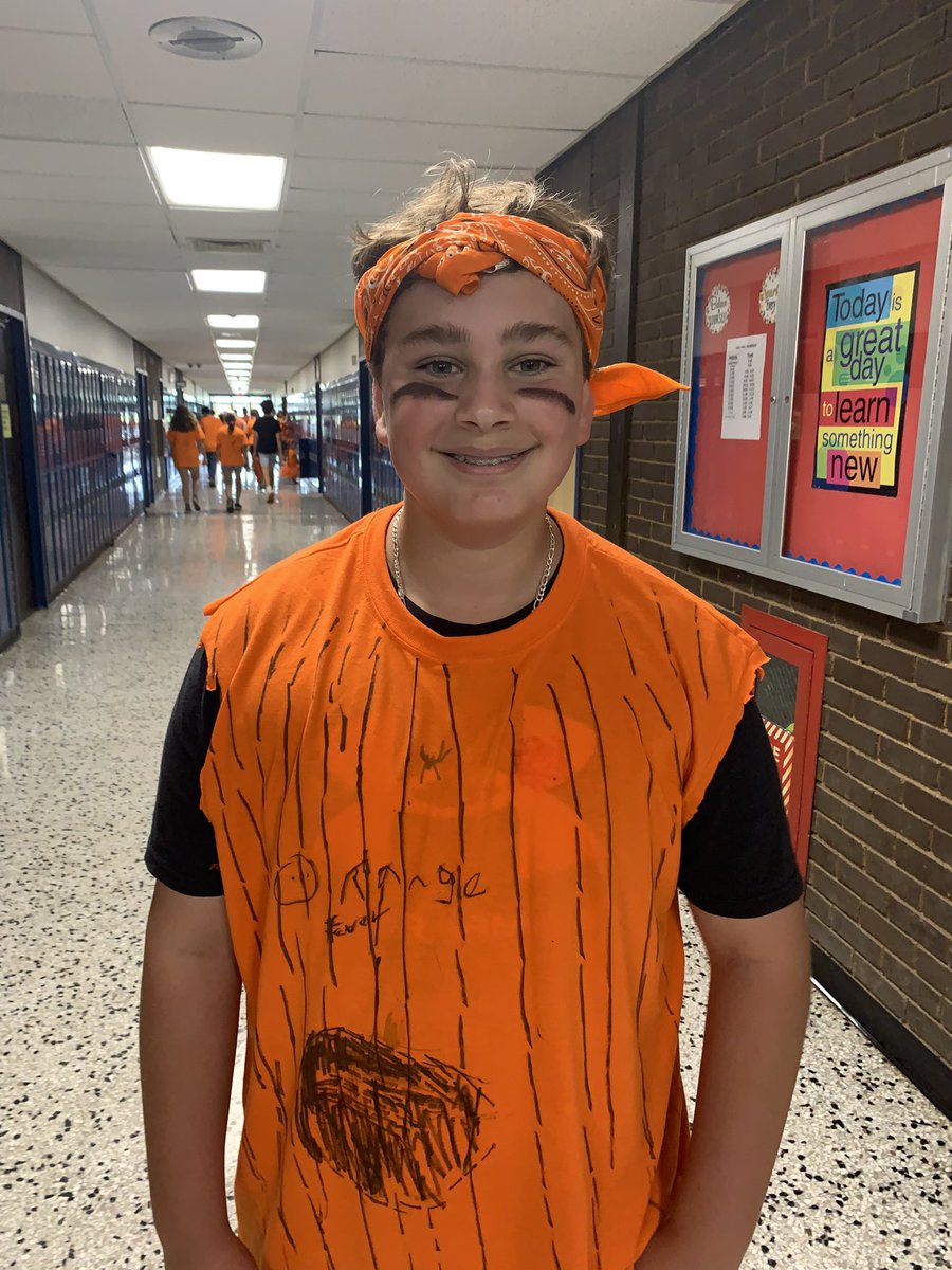 allyfallman's tweet photo. Shout out to our @MMS_PACPride Vice President representing the Orange Team ! #team8A #looping https://t.co/128qeubdYV