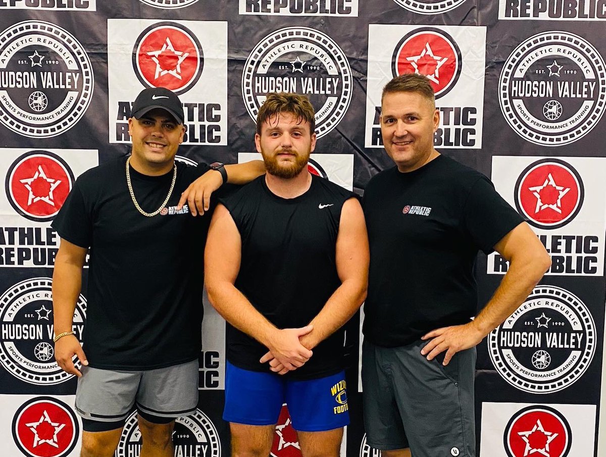 ARHudsonValley's tweet photo. It was great having @WizardAthletics Senior Captain Ryan Lombardi stop by to get some work in with us this evening! @ARHudsonValley @CoachTolosi @coachcrown1 @hudsonvalleyFB We look forward to continuing to work with you! #speed #power #football #agility #ARHV https://t.co/6I8ieUmOfL