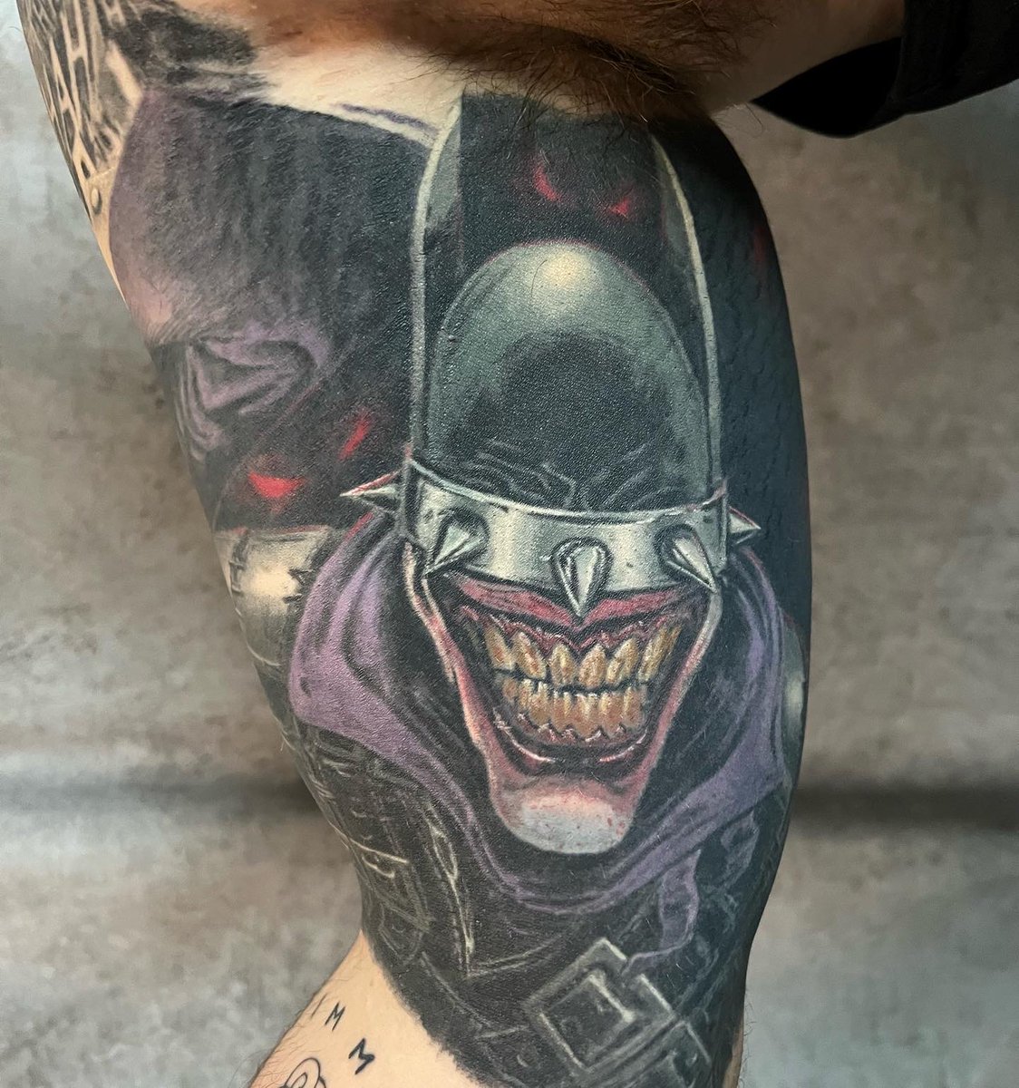 NuclearInk's tweet photo. Batman Who laughs/Killing joke inspired sleeve by Jesse Neese. Credit to Brian Bolland &amp; John Higgins @RazorJackRealm for creating the original artwork. The inner arm is inspired by an awesome print by artists Andre de Almeida @andre_d_art,and Valentina Taddeo. #Batman #JOKER https://t.co/jPZ9F5i06z