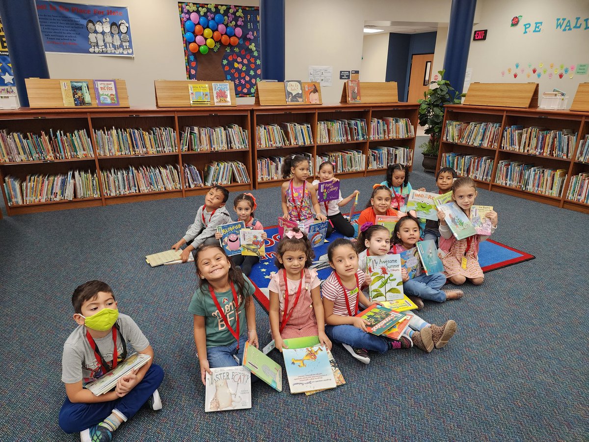 akemper17's tweet photo. First trip to the library with my kindergarteners, they loved it! Can't wait to bring them back again next week. @CFISDPost @GR_Houston #discoveryourgift https://t.co/aD7LLGWFxo