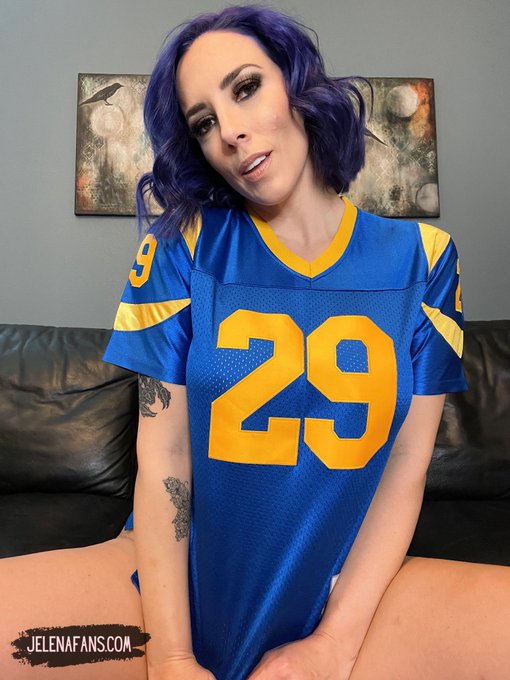 Let&rsquo;s do it again this year, boys! 🏈@RamsNFL https://t.co/NmIoOms4Iu<a class="tags" target="_blank" title="On Twitter" href="/?out=eyJ0eXAiOiJKV1QiLCJhbGciOiJIUzUxMiJ9.eyJpYXQiOjE3MjExNDU3MTIsImlzcyI6InR3cG9ybnN0YXJzLmNvbSIsIm5iZiI6MTcyMTE0NTcxMiwiZXhwIjoxNzUyNjgxNzEyLCJyZWRpcmVjdF91cmwiOiJodHRwczovL3R3aXR0ZXIuY29tL1JhbXNORkwifQ.llTySHaypbM8NlGqOdpwP4QdwDxqhTMyTShMNHQ8EFUh_GEHHjRmDDO4z31qQ1_CV7JST9GnACsjTCuYvi7tLA">@RamsNFL</a><a href="/tag/mvsales"class="tags"><span>#mvsales</span></a>
