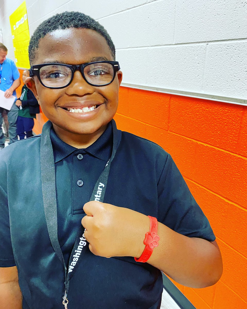Braxton shows a “PAW-some” wrist band he received from Assistant Principal Moore, who recognized his positive behavior in the hallway! You never know when Principal Posey or AP Moore may recognize Wildcat Leaders being “PAW-some”! @lrsd @DrJermallWright @dlsmith1221