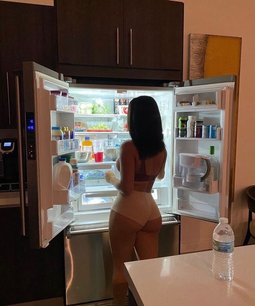 YSNHoodBaby's tweet photo. Хочу приходить после работы домой и видеть это https://t.co/Kzr36EfzwK