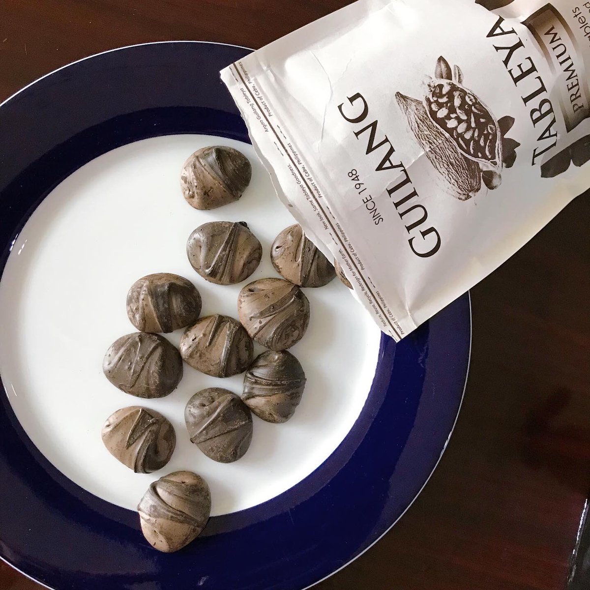 foodamnph's tweet photo. Guilang Tableya - handcrafted, single origin cacao tablets from Argao, Cebu.
#foodamnphilippineschocolaterace #foodamnphilippineschocolate
#foodamnphilippines #foodamnph #foodamn
#argaoguilangstableya #tableya #tablea #whenincebu #chocoholicsph #chocoholics #singleorigin https://t.co/td0MhnQ3CJ