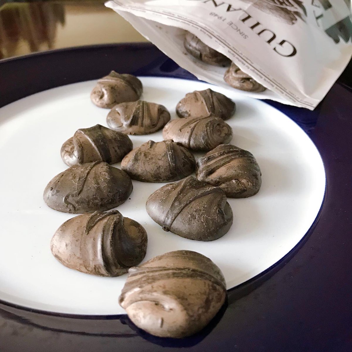 foodamnph's tweet photo. Guilang Tableya - handcrafted, single origin cacao tablets from Argao, Cebu.
#foodamnphilippineschocolaterace #foodamnphilippineschocolate
#foodamnphilippines #foodamnph #foodamn
#argaoguilangstableya #tableya #tablea #whenincebu #chocoholicsph #chocoholics #singleorigin https://t.co/td0MhnQ3CJ