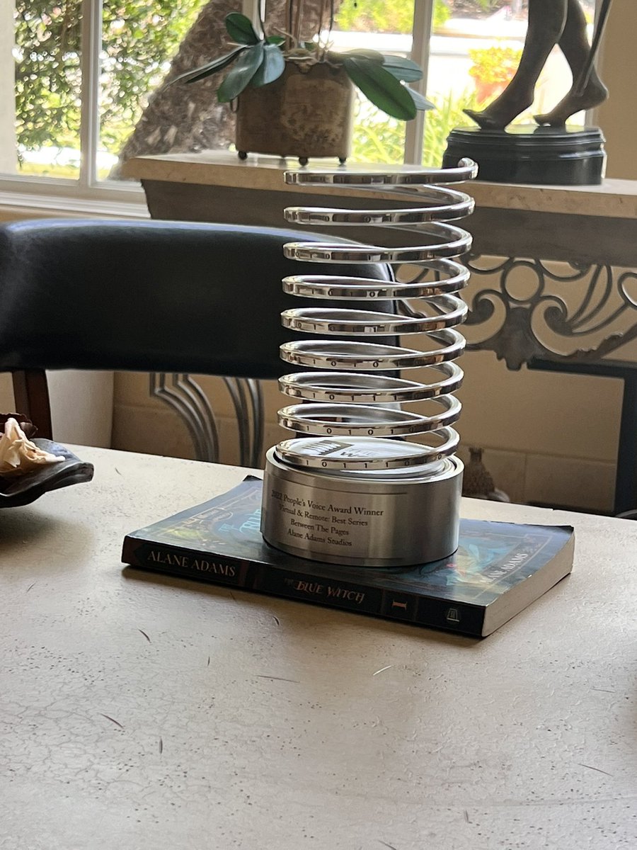 For #welcomebackwithalane I asked you guys to share a pic of something on your desk that inspires you or is a touchstone. So many of you shared such great stories and pics but I wanted to share what my fave item is and no surprise—it’s the #webbyaward we won for BTP #stillproud🥰