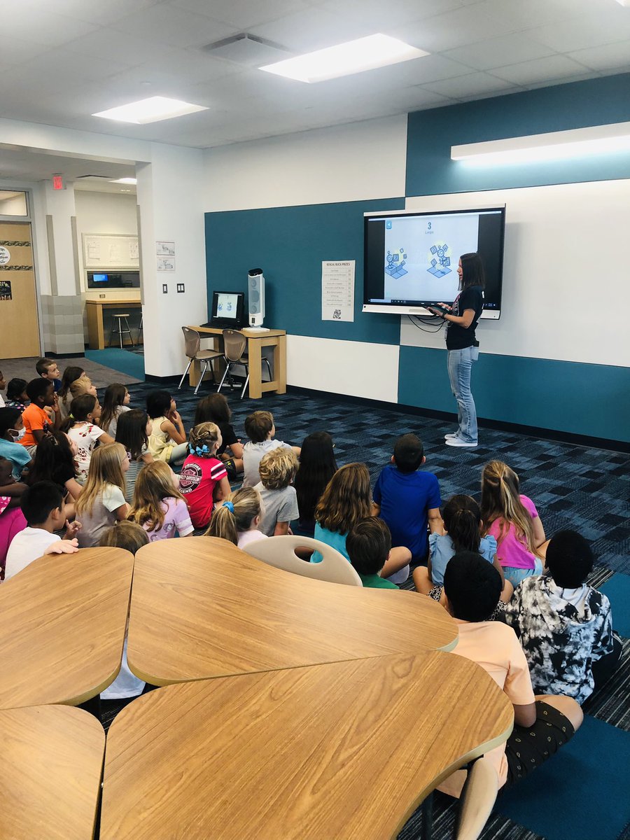 We had a great time learning about coding today. Thank you <a href="/celiagordy/">Celia Gordy</a>. #bengalpride