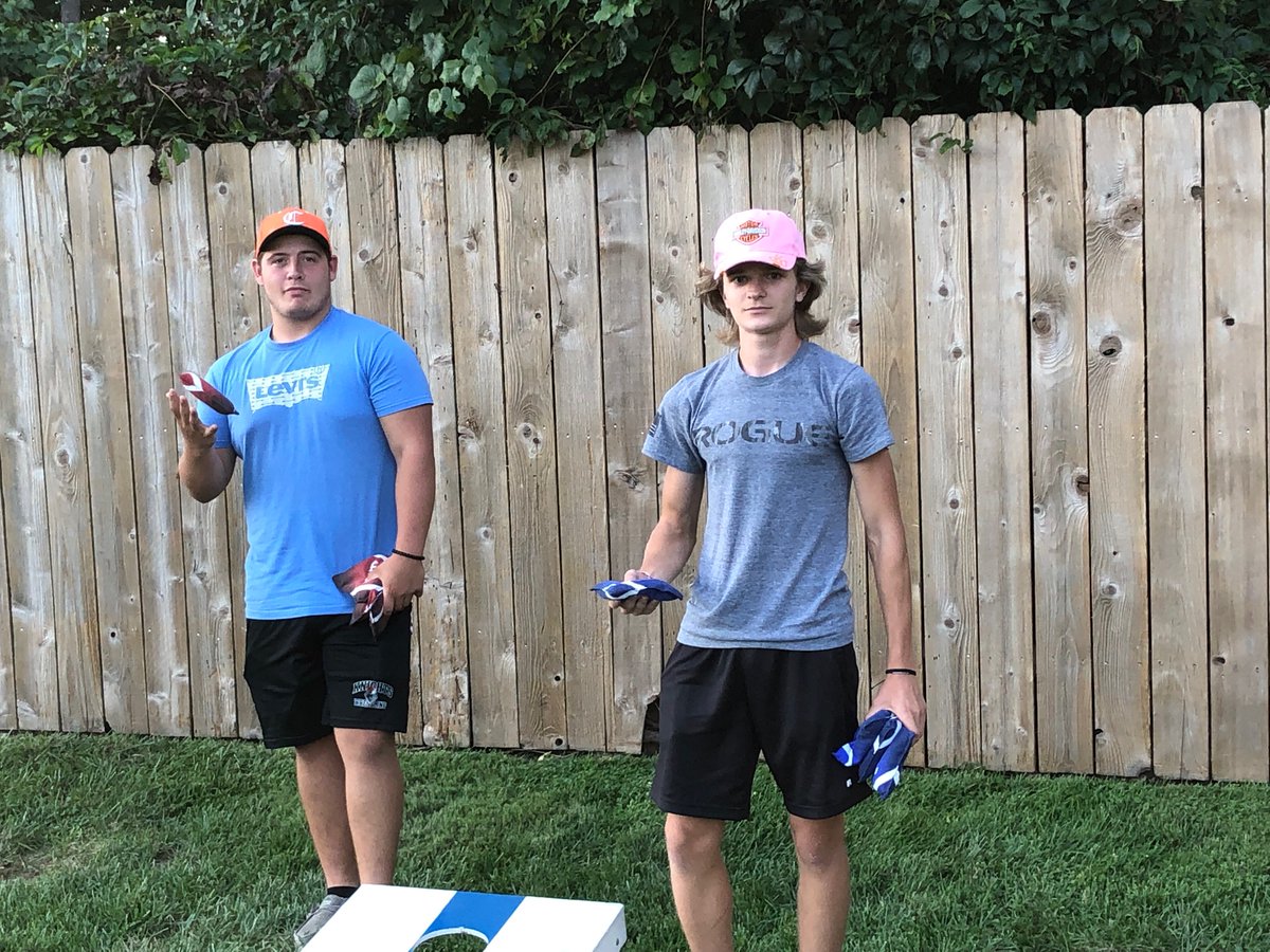 kkjwooten's tweet photo. Team Meal #4 Thanks to the Rychnovsky Family for hosting. https://t.co/QGNA5nPLqv