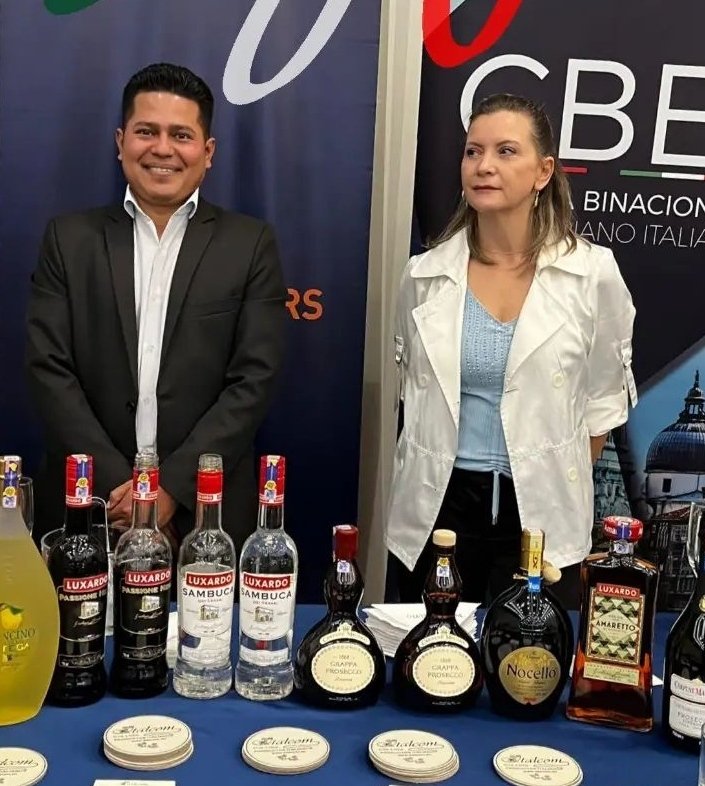 ecuaitalia's tweet photo. Gracias #Italcom por la degustación de licores italianos ofrecida a los asociados.
@jliturralde2 @BuggattiEcuador @guidoflavio @JCCassinelli @VitoMunoz4 @_jorgegarcial @jorgevillacrese https://t.co/JKrcJ1O4WS
