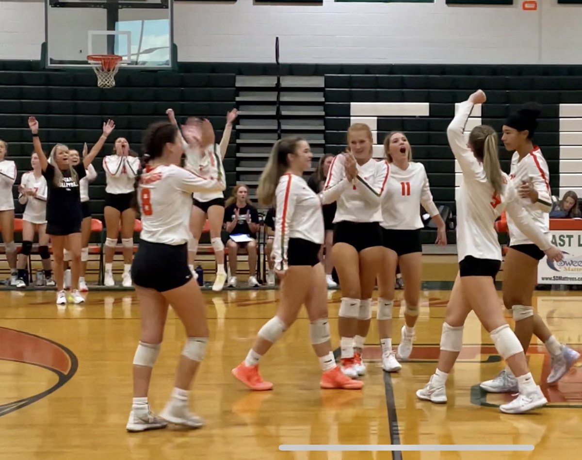 jayfish_09's tweet photo. Great Job @ElhsVball!!! https://t.co/4uRdsV639h