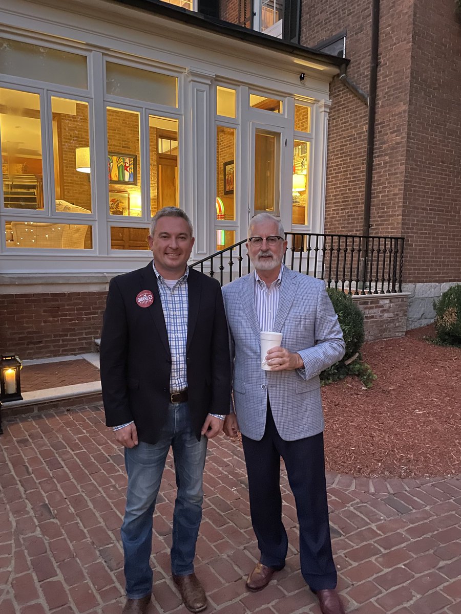Great event in Bowling Green tonight for Ryan Quarles. ⁦<a href="/RyanQuarlesKY/">Ryan Quarles</a>⁩