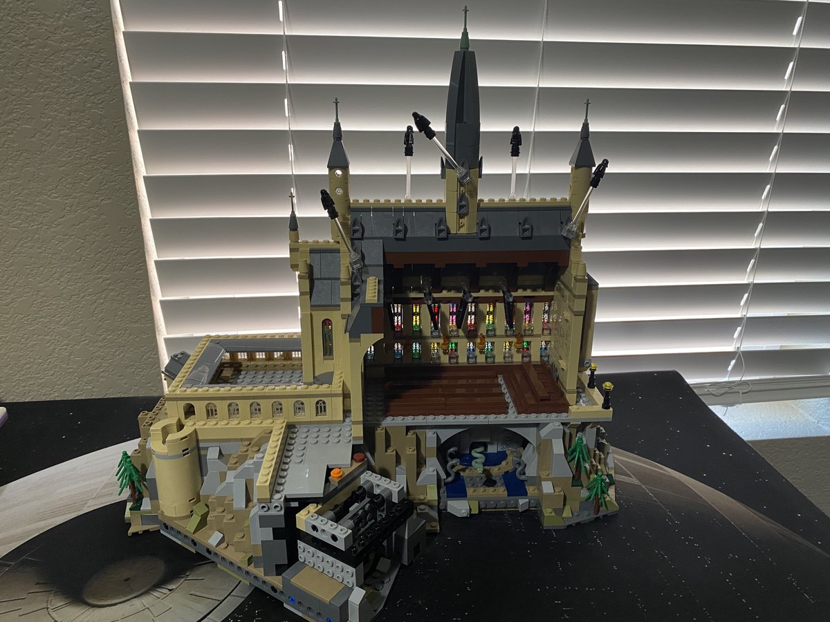 GrandAdmQuack's tweet photo. 🚨🚨 SET BUILD TIME 🚨🚨
We're #live on #twitch come join us to build - Hogwarts Castle #1043 Part 7, lets also discuss how we'll get this on MILS plates! https://t.co/B0bpFu1diL #LEGO #twitch #smallstreamer #mentalhealth #AFOL #storycrafting #MOCing https://t.co/JssLUpPBXh