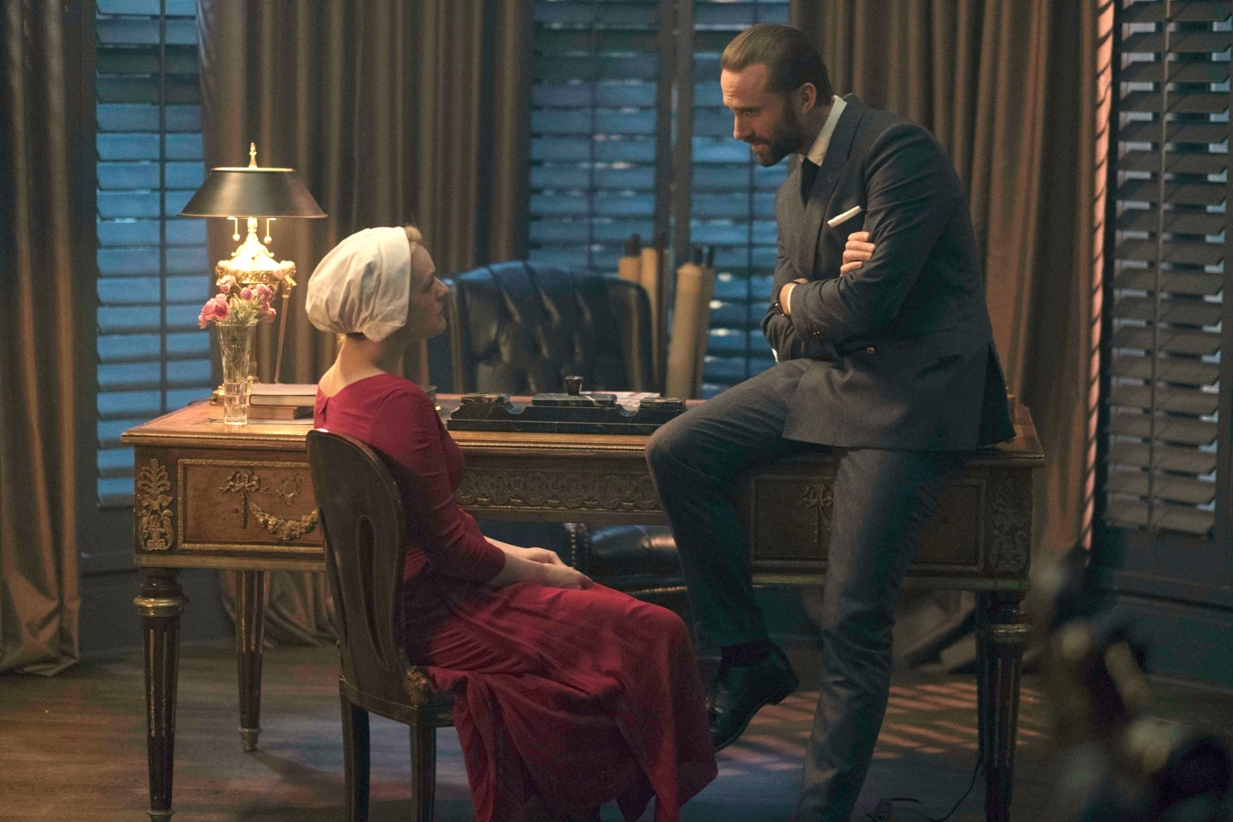 Рассказы домработницы. Энн дауд актриса. Элизабет мосс фредова. Рассказы домработницы. Рассказ служанки 2017.