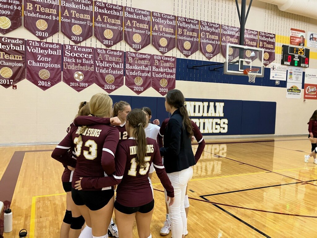 ISMSLadyEagles's tweet photo. 7th grade 🧹 sweep 🧹 tonight against Hillwood! @KellerHSVball @IndianSpringsMS https://t.co/6hZHfVBy5E