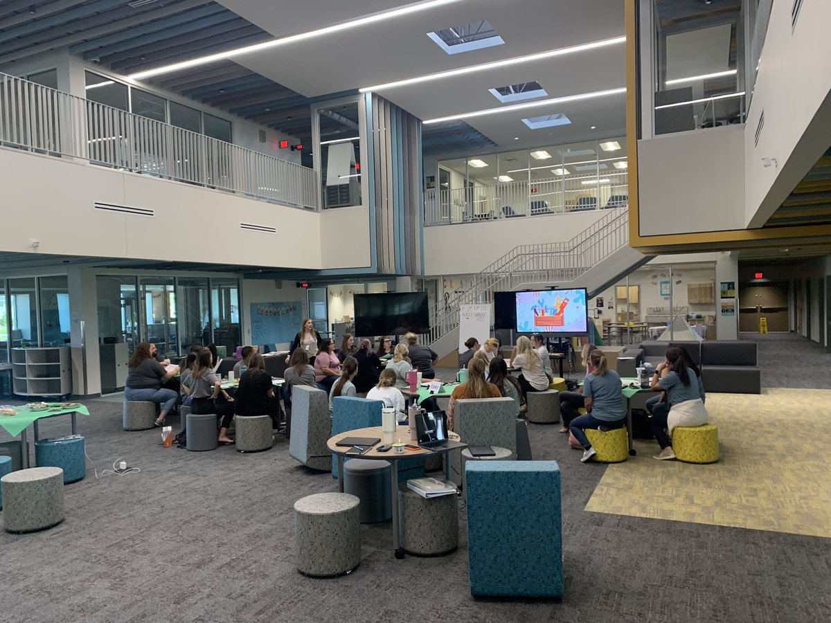 SmileyCounselor's tweet photo. We get to work here?! So blessed to be @MinettElem https://t.co/fEqobHin2b