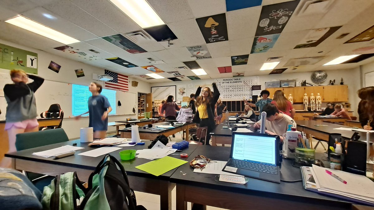 mochem12's tweet photo. Biomedical students #pltw #pbs @Eldon_Schools testing how stress effects the heart rate. Time to do some jumping jacks!!! @Eldon_Mustangs https://t.co/xJc2YieCfo