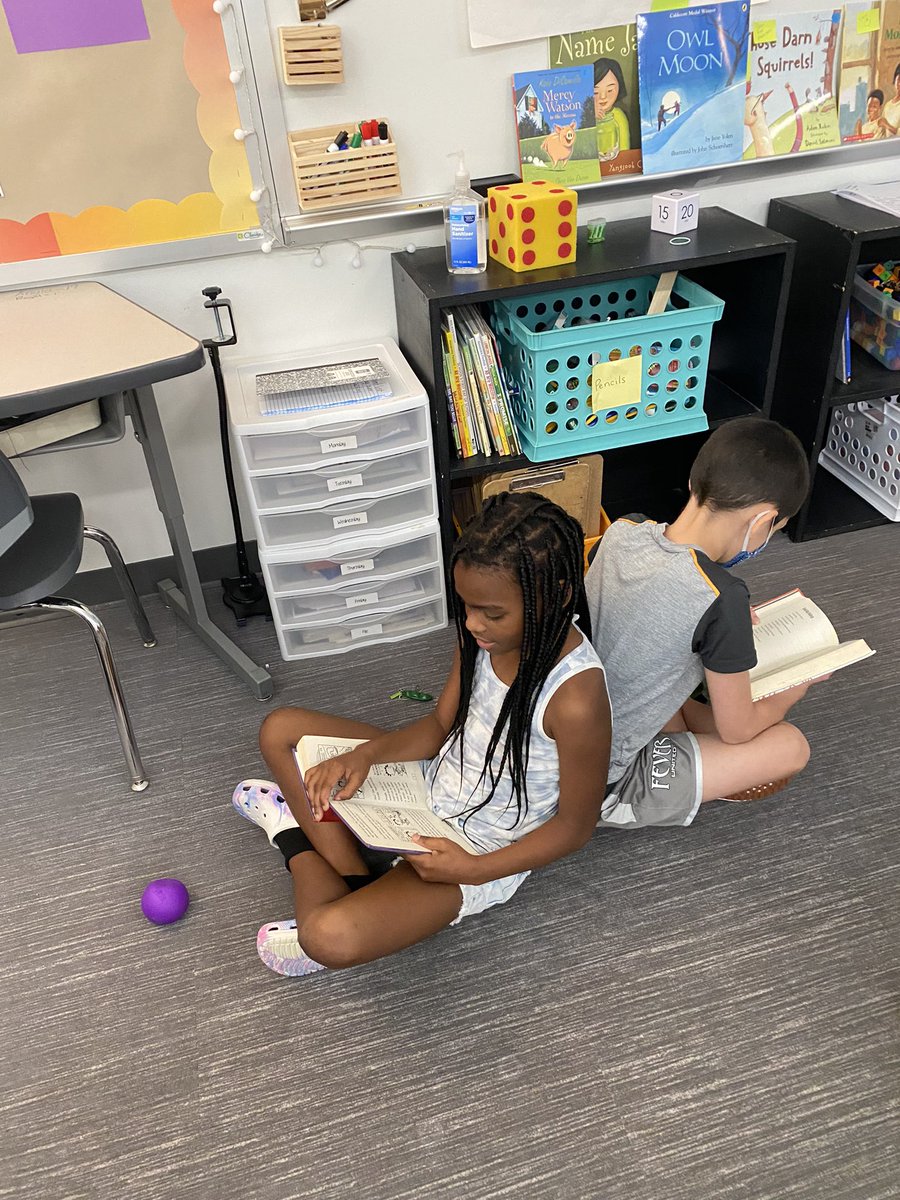 I got CHILLS in reading today! We read independently *near* our partners so they could help w/ tricky words &amp; these kids blew me away! They got started in less than 3 min and read/helped for 15 min w/o needing 1 single redirection 😍 #HeritageisHome #PantherPride <a href="/kisdlit/">KellerELA</a>